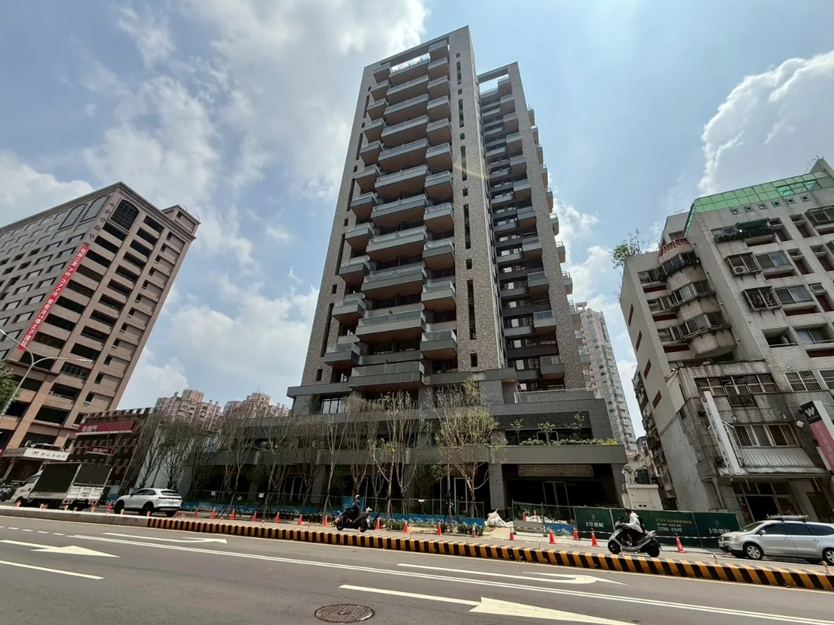 台股資金避險轉進房市，台中崇德商圈房價穩站7字頭