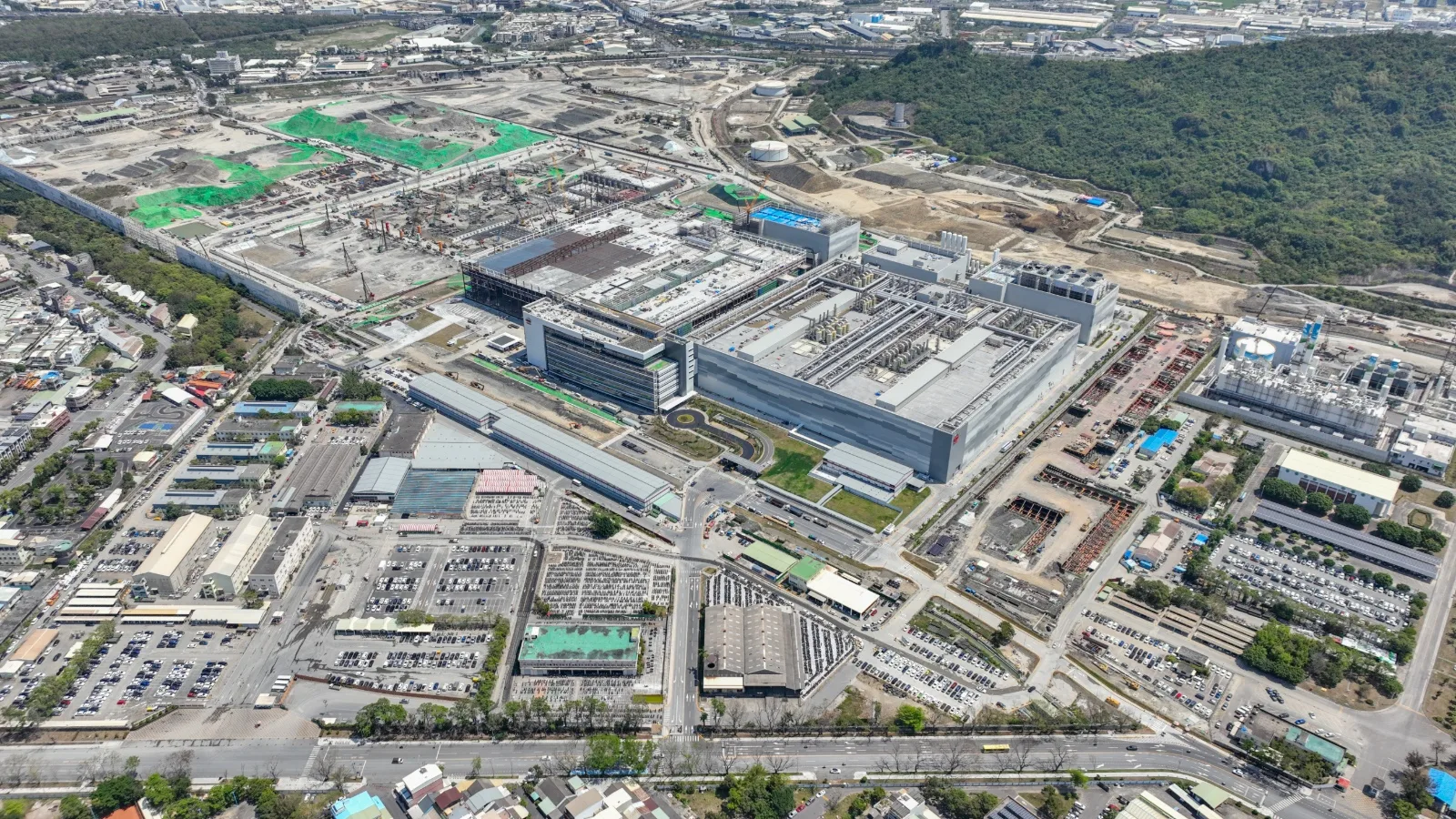 台積電投資6座先進晶圓廠助攻，高雄六年招商逾2.7兆元