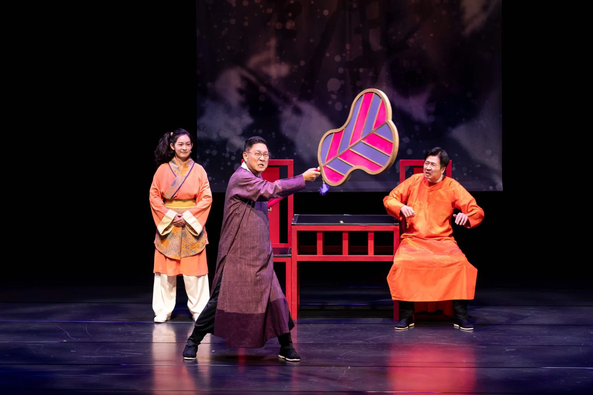 相聲大師馮翊綱率相聲瓦舍返鄉演出《啖噓呵嘻吸吹呼》笑回高雄