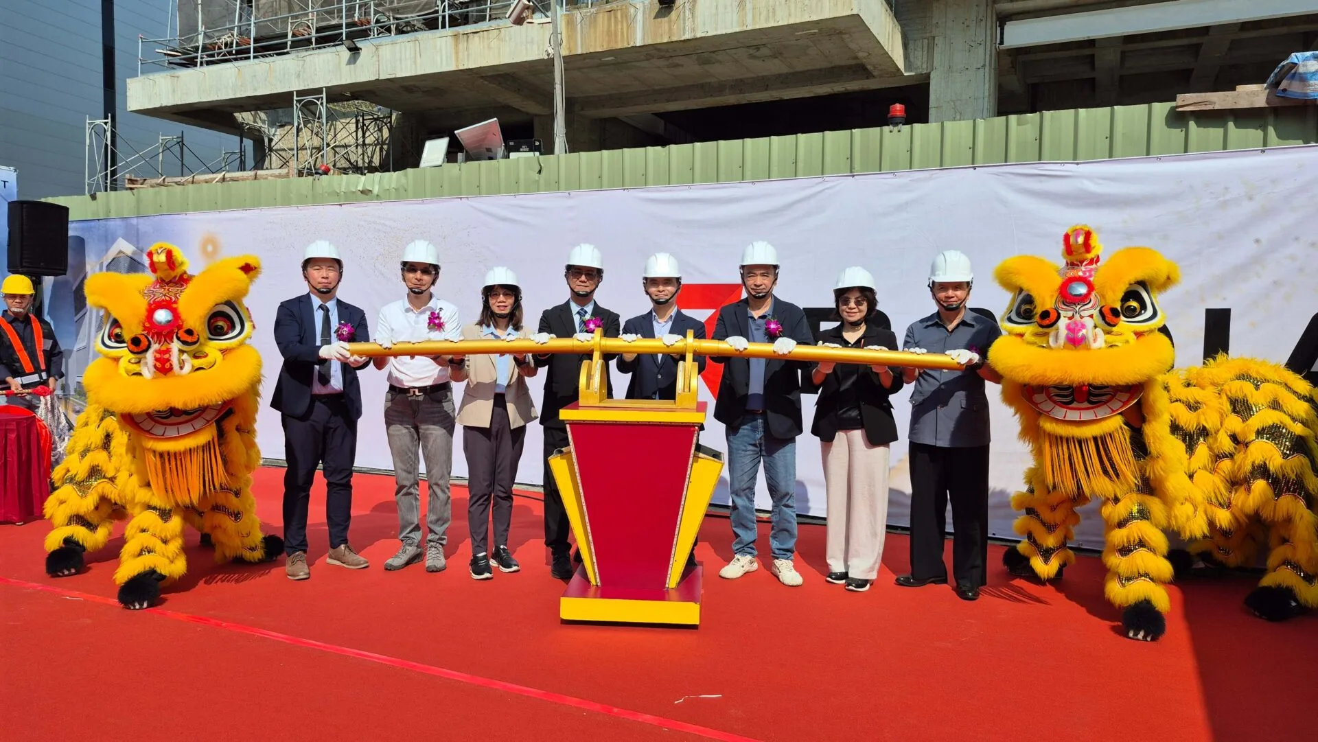瑞儀光電高雄新建廠房上梁，預期創造300個就業機會