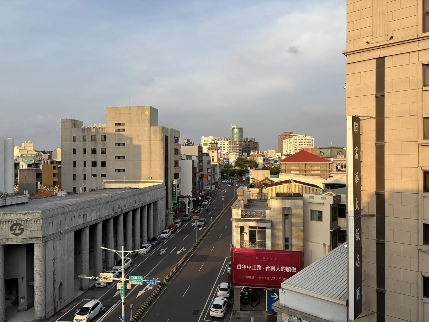 台南鐵路地下化17日通車，站前商圈可望因都更帶動復甦